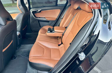 Седан Volvo S60 2017 в 