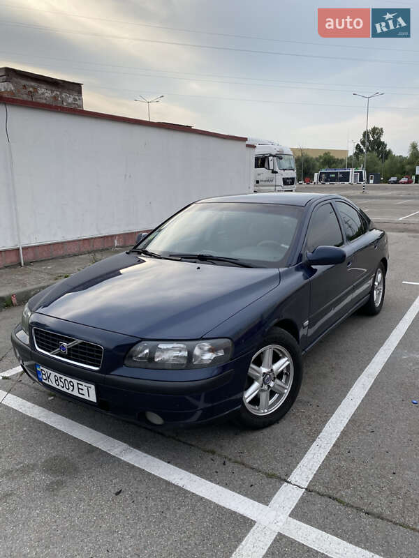 Volvo S60 2002