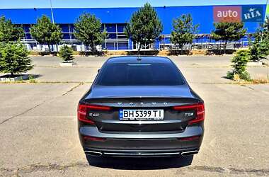 Седан Volvo S60 2020 в 