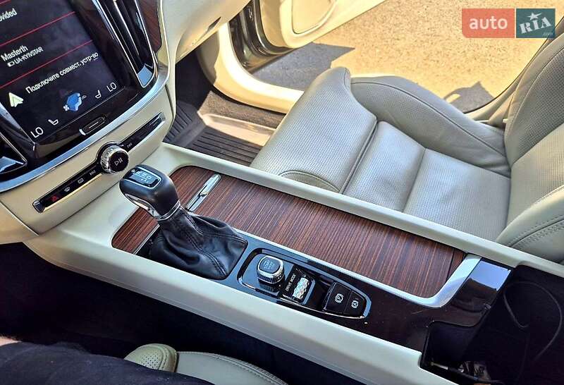 Седан Volvo S60 2020 в Одессе