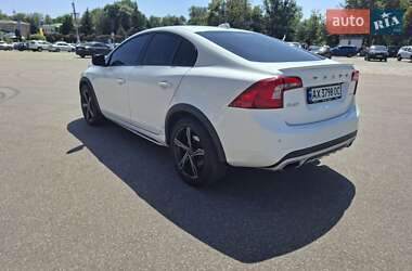 Седан Volvo S60 2017 в 