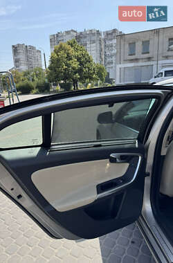 Седан Volvo S60 2016 в 