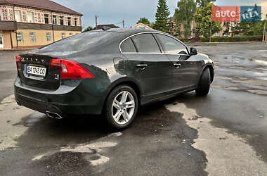 Седан Volvo S60 2013 в 