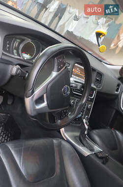 Седан Volvo S60 2013 в 