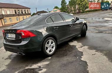 Седан Volvo S60 2013 в 