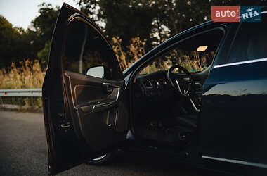 Седан Volvo S60 2012 в 