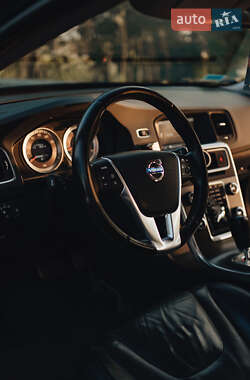 Седан Volvo S60 2012 в 