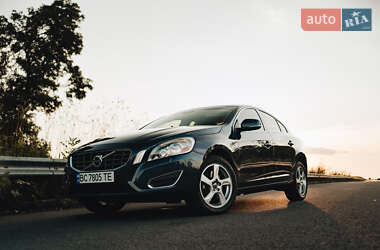 Седан Volvo S60 2012 в Рівному