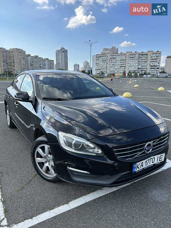 Седан Volvo S60 2013 в Киеве фото 3 Седан Volvo S60 2013 в Киеве
