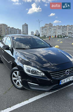 Седан Volvo S60 2013 в 