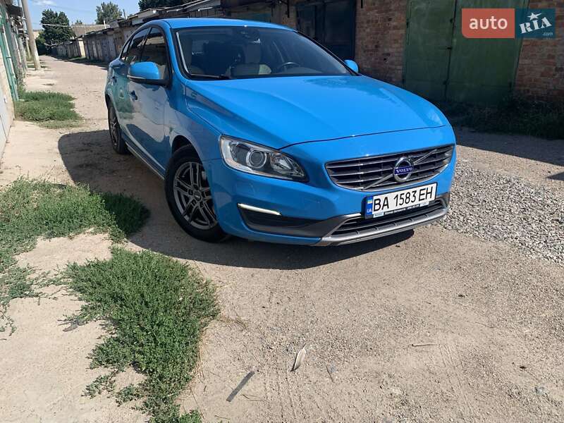 Седан Volvo S60 2013 в Кропивницком