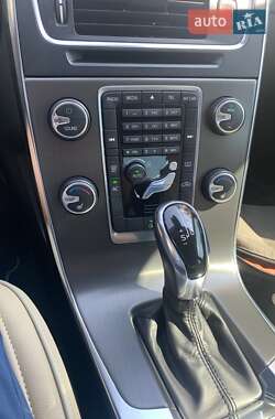 Седан Volvo S60 2013 в 