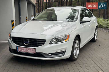 Седан Volvo S60 2013 в 