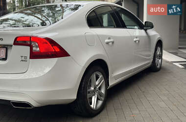 Седан Volvo S60 2013 в 