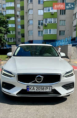 Седан Volvo S60 2020 в 
