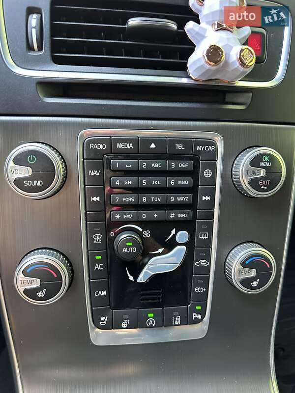 Седан Volvo S60 2014 в Тернополе