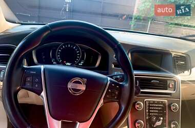 Седан Volvo S60 2014 в 