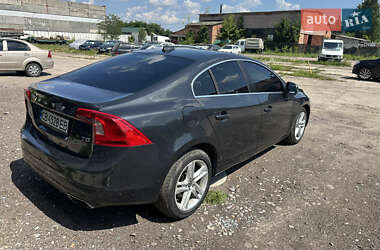 Седан Volvo S60 2013 в 