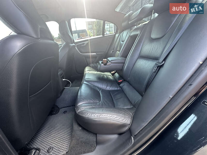 Седан Volvo S60 2013 в Нежине