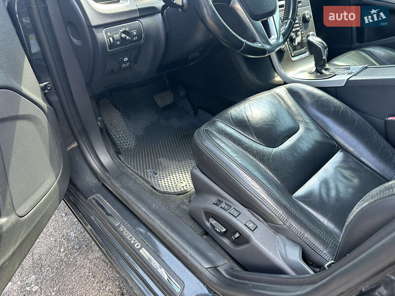 Седан Volvo S60 2013 в Нежине