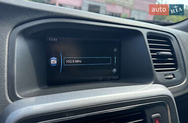 Седан Volvo S60 2013 в 