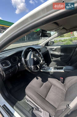 Седан Volvo S60 2011 в 