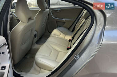 Седан Volvo S60 2014 в 