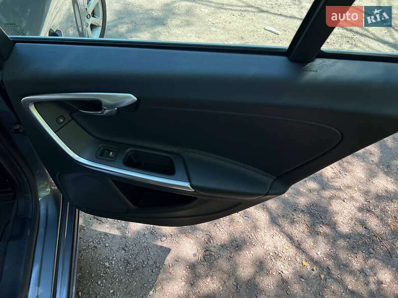Седан Volvo S60 2016 в Днепре фото 12 Седан Volvo S60 2016 в Днепре