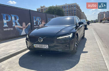 Седан Volvo S60 2024 в Киеве