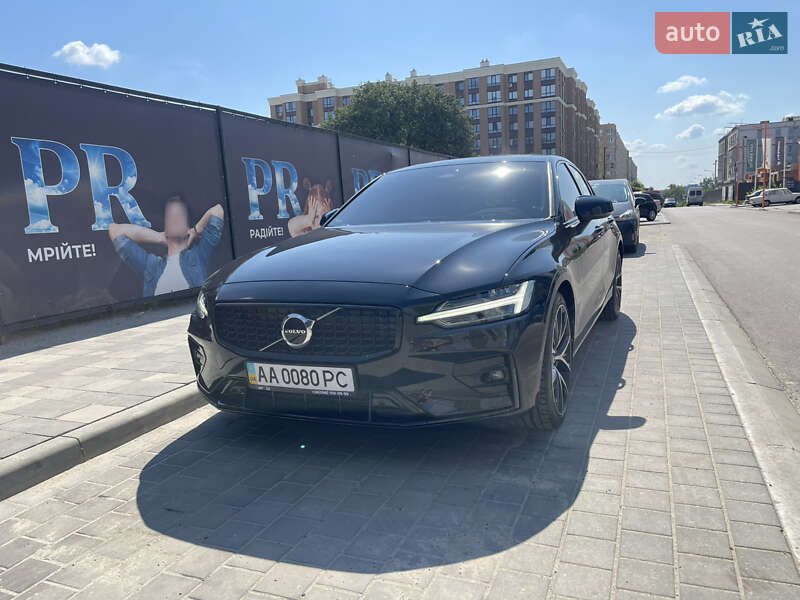 Седан Volvo S60 2024 в Киеве