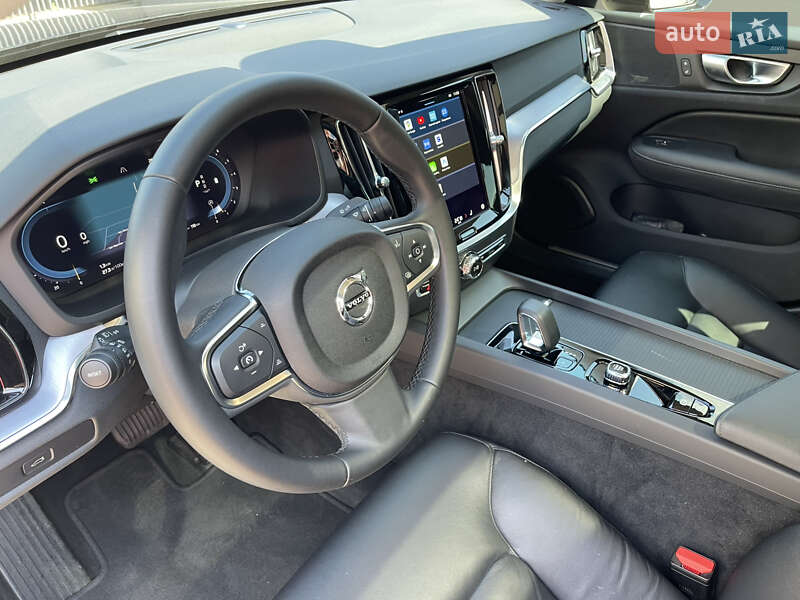 Седан Volvo S60 2024 в Киеве
