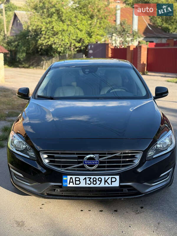 Седан Volvo S60 2013 в Виннице