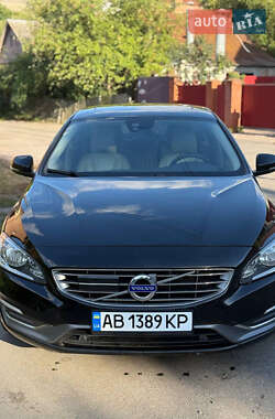 Седан Volvo S60 2013 в 