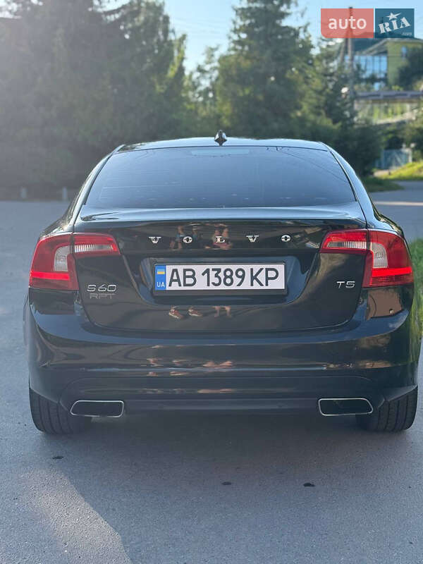 Седан Volvo S60 2013 в Виннице