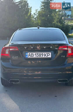 Седан Volvo S60 2013 в 