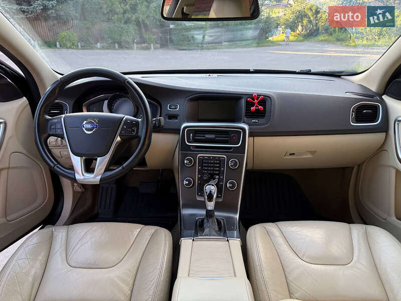 Седан Volvo S60 2013 в Виннице