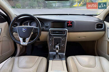 Седан Volvo S60 2013 в 