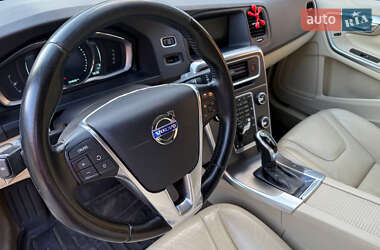 Седан Volvo S60 2013 в 