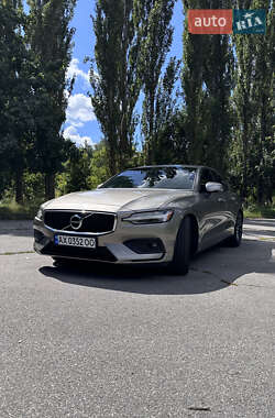 Седан Volvo S60 2020 в Славутиче
