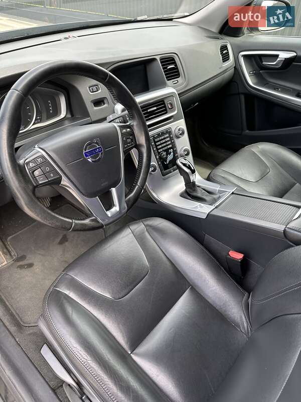 Седан Volvo S60 2017 в Львові фото 11 Седан Volvo S60 2017 в Львові