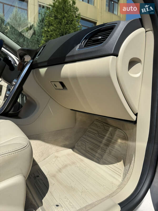 Седан Volvo S60 2014 в Днепре