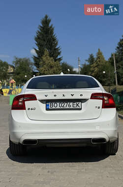 Седан Volvo S60 2015 в 