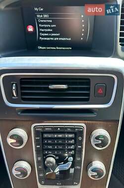 Седан Volvo S60 2015 в 