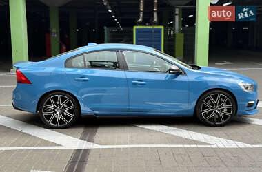 Седан Volvo S60 2017 в 