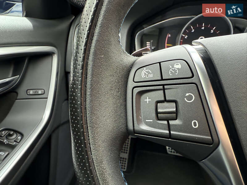 Седан Volvo S60 2017 в Киеве