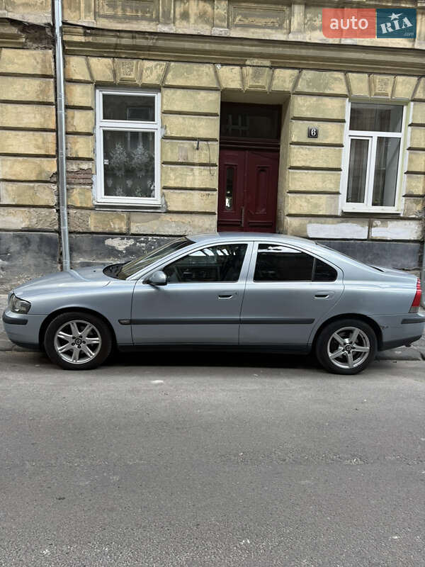 Volvo S60 2003