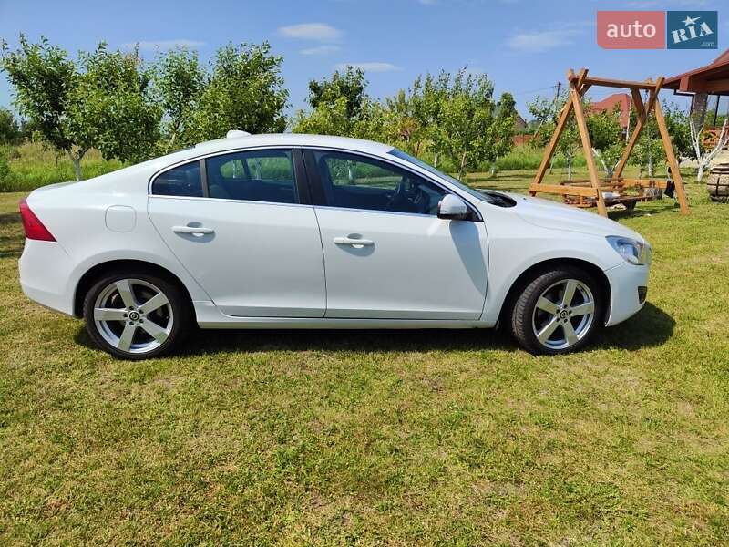 Седан Volvo S60 2012 в Ковеле