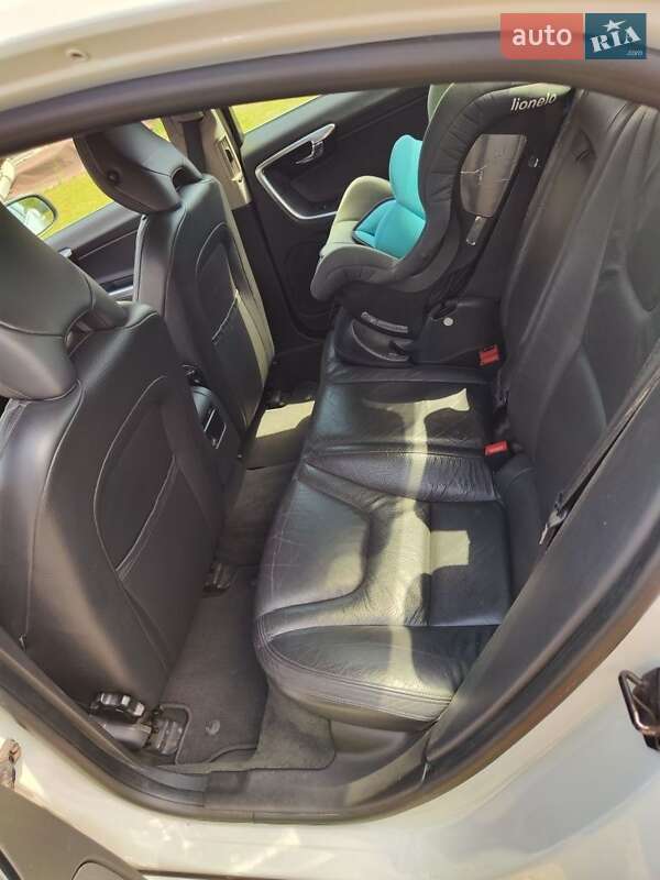 Седан Volvo S60 2012 в Ковеле