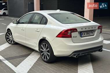 Седан Volvo S60 2017 в 