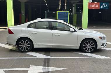 Седан Volvo S60 2017 в 